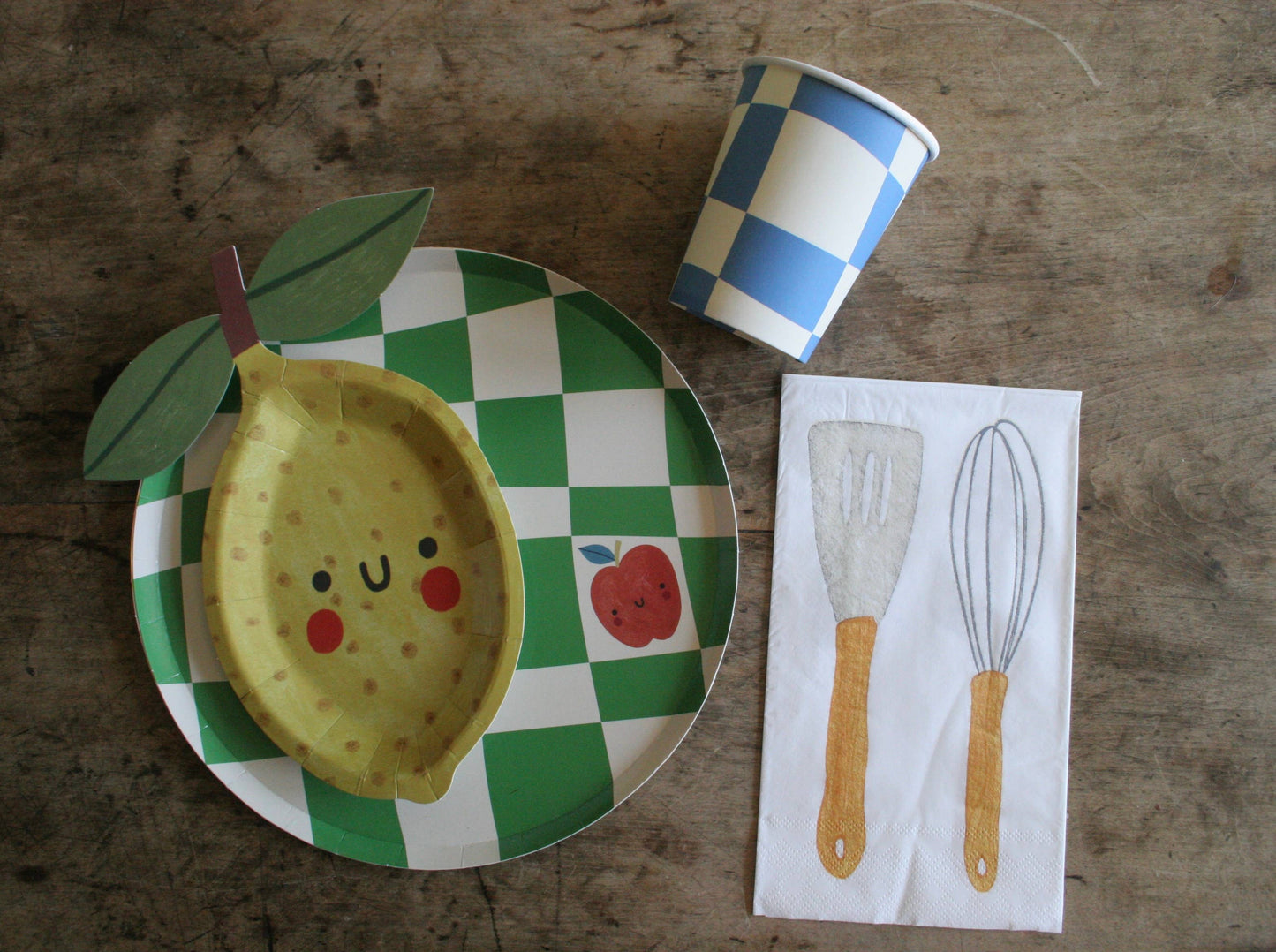 POP Party Supplies, LLC - Checkered Dinner Paper Plates (x12) - Little Chef Collection